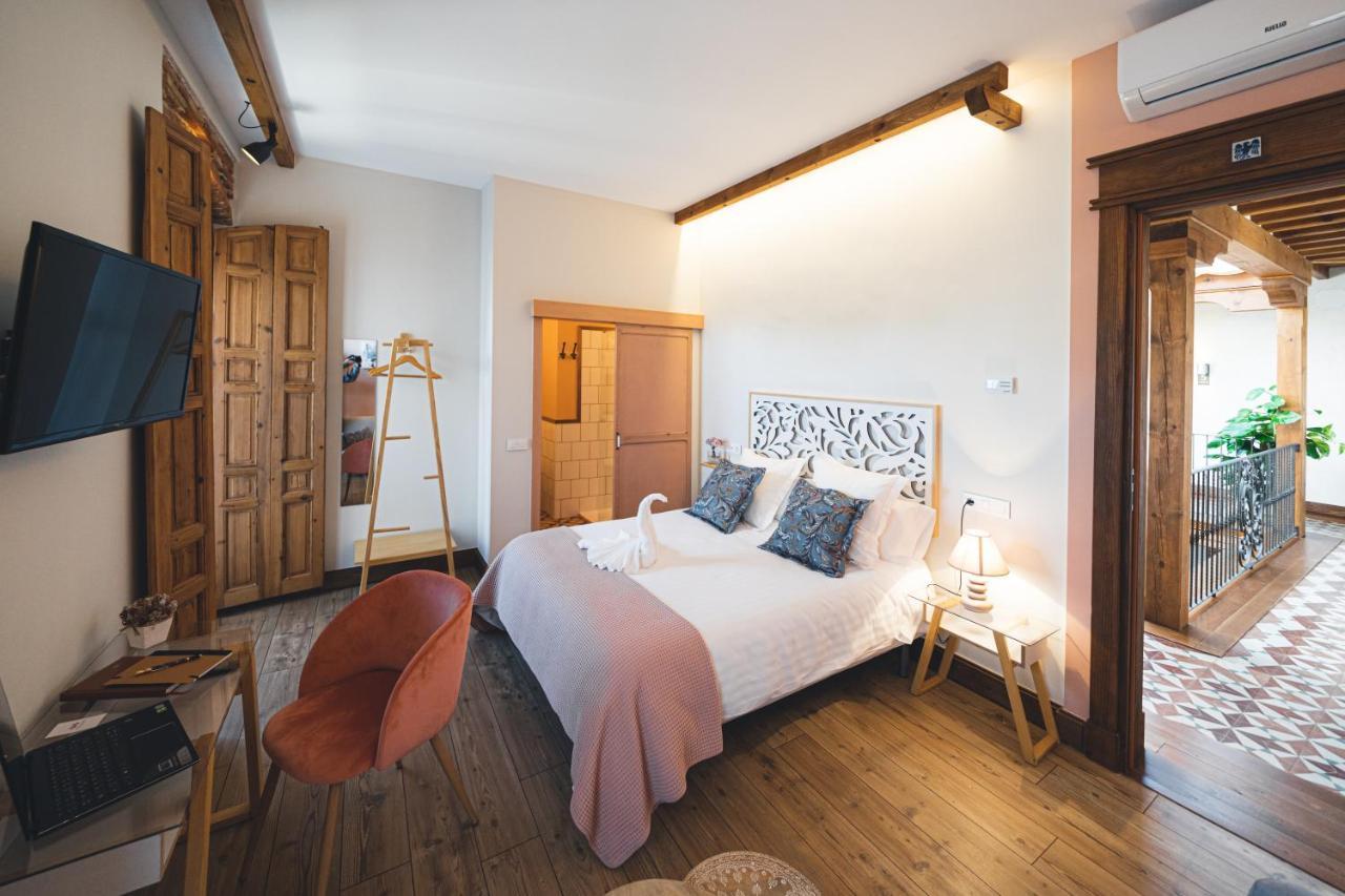 La Casa Del Medico Hosteria Rural Urda Екстериор снимка