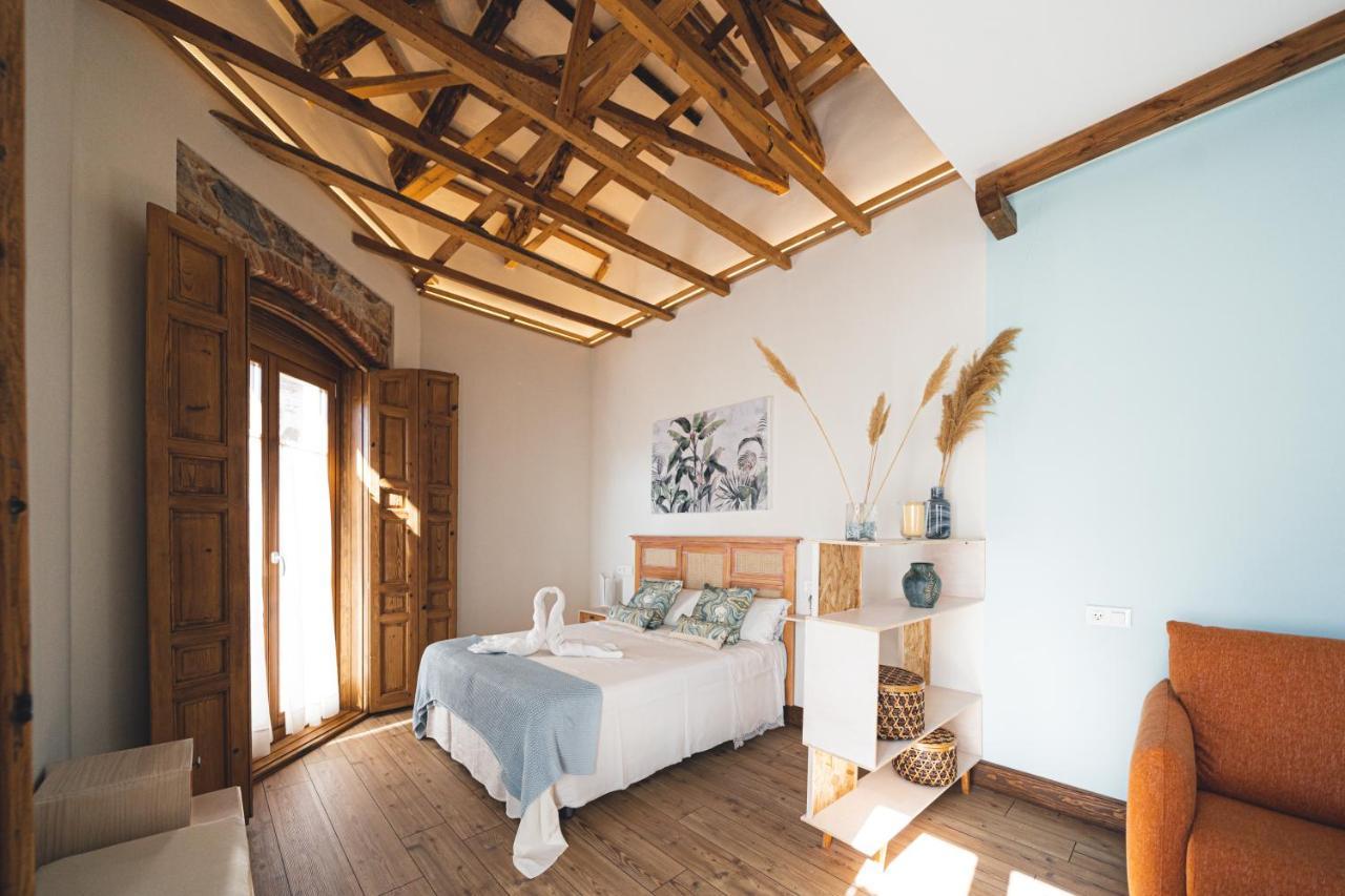 La Casa Del Medico Hosteria Rural Urda Екстериор снимка